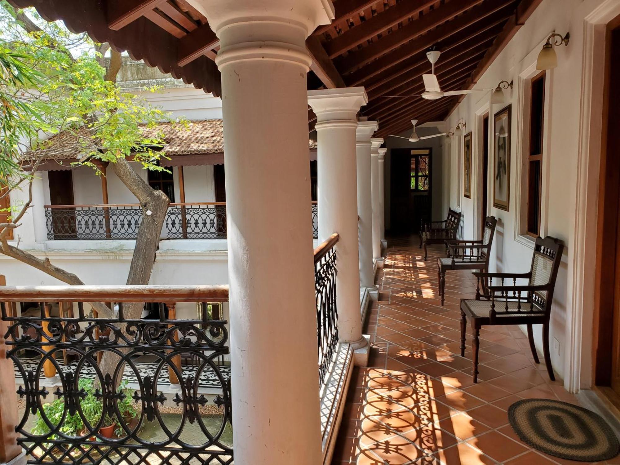 Отель Kariappa House Пондичерри Экстерьер фото